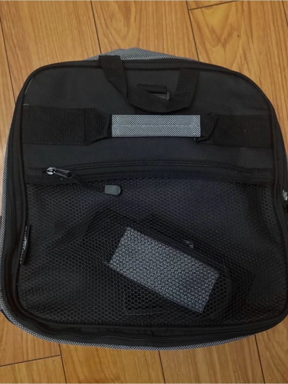 32 inch duffel bag expandable with two wheels and foldable to small size